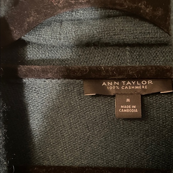 Ann Taylor Deep Green Shawl Collar Cardigan- 100% Cashmere - Picture 2 of 4